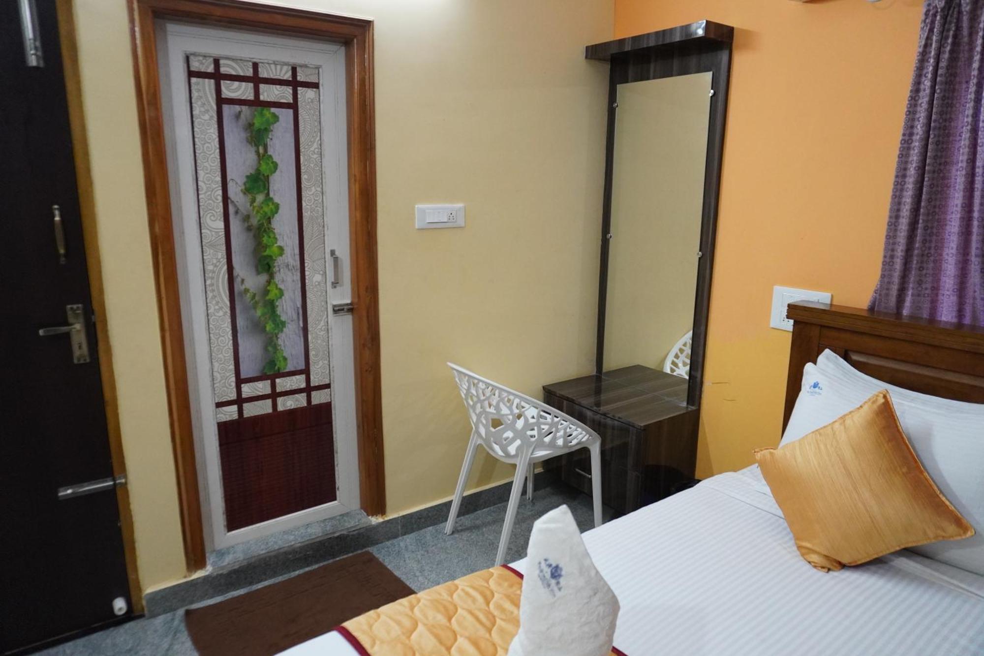 Tirumala Premium Home Stay Tirupati Extérieur photo